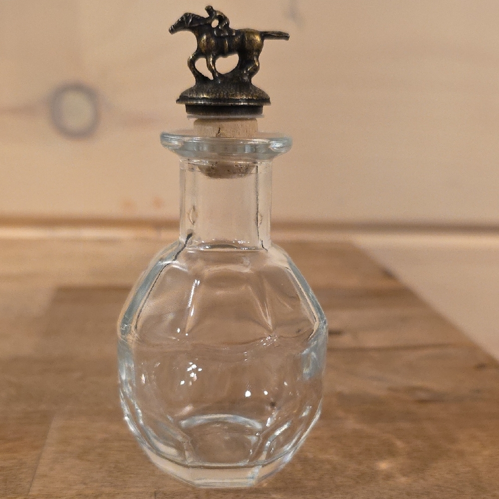 Glass Decanter with Horse Stopper